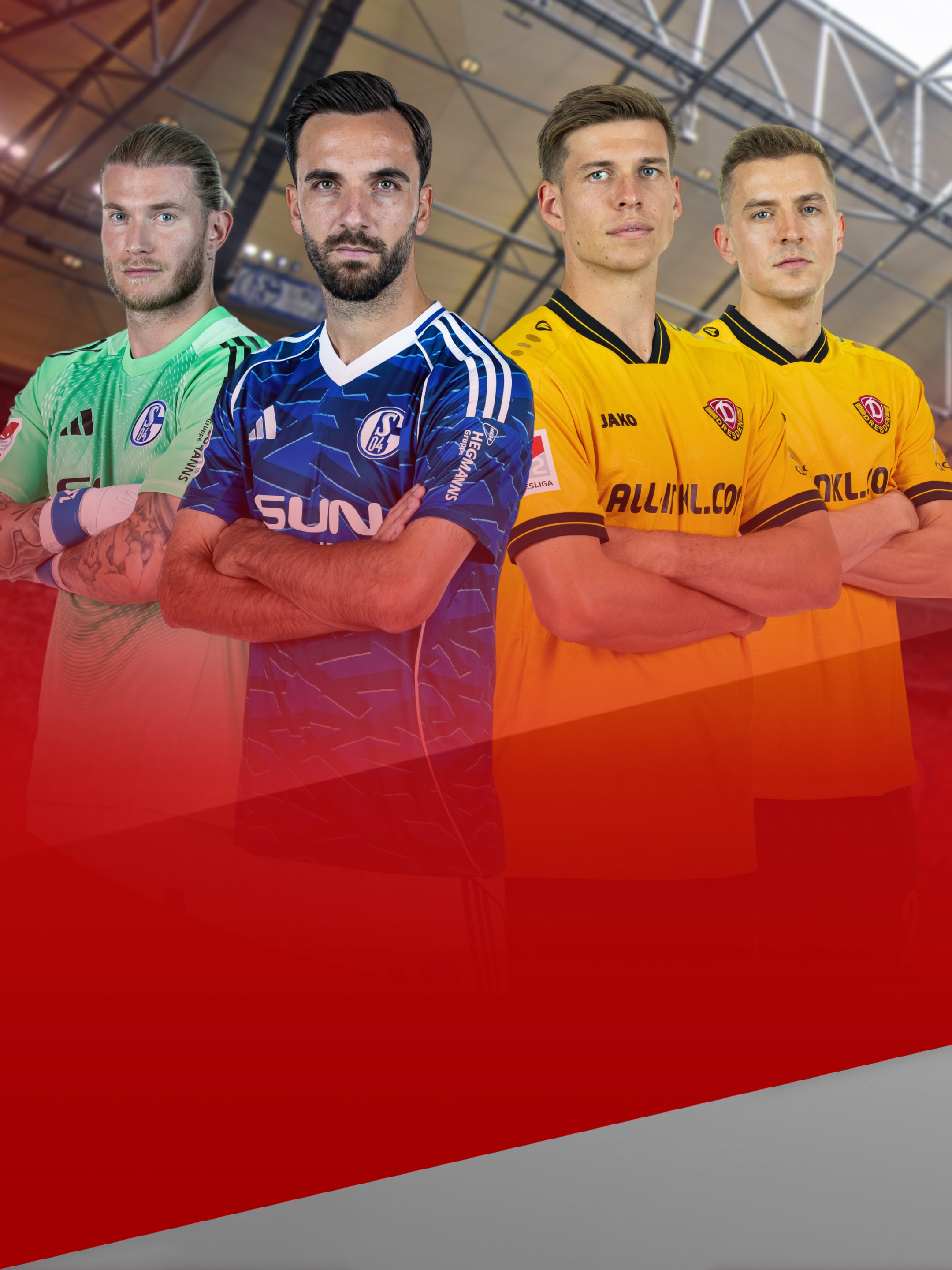 Jeweils zwei Spieler von VFC SChalke 04 und Dynamo Dresden